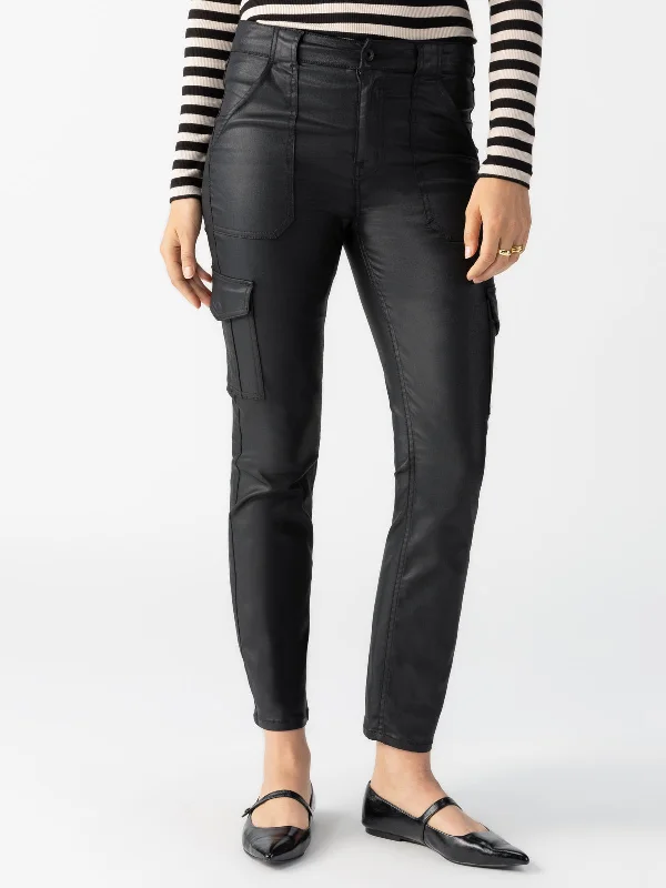 Sculpted Hayden Cargo Standard Rise Pant Slick Black Casual Yoga Pants
