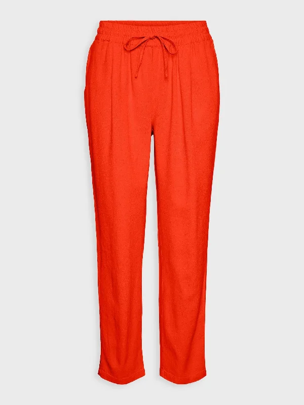 Γυναικείο παντελόνι VMJESMILO ANKLE PANTS WVN 10260306 | 10260306 Comfy Cargo Trousers Γυναικείο παντελόνι VMJESMILO ANKLE PANTS WVN 10260306 | 10260306 Comfy Cargo Trousers