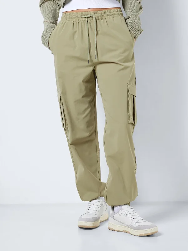 Γυναικείο παντελόνι cargo NMKIRBY HW CARGO PANTS WVN NOOS 27026174 | 27026174 Slim-Fit Leggings Γυναικείο παντελόνι cargo NMKIRBY HW CARGO PANTS WVN NOOS 27026174 | 27026174 Slim-Fit Leggings