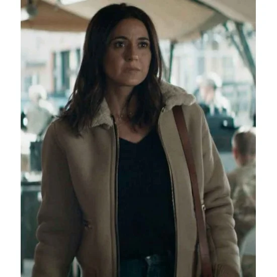 Emmanuelle Chriqui Superman and Lois Jacket With Shearling Collar Faux Fur Fabric Real Fur Fabric Shearling Fabric Emmanuelle Chriqui Superman and Lois Jacket With Shearling Collar Faux Fur Fabric Real Fur Fabric Shearling Fabric