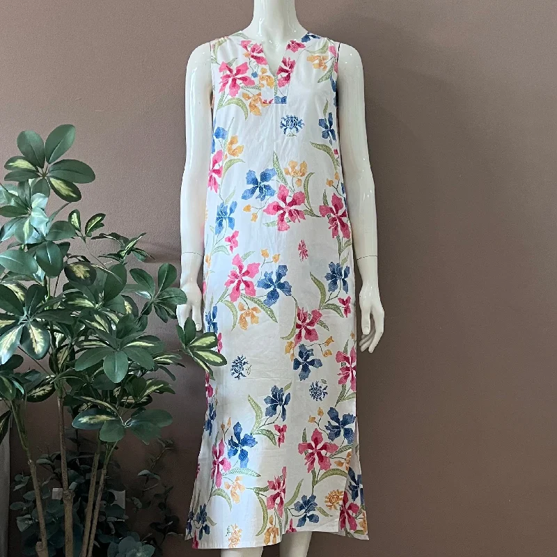 Classic Sleeveless Maxi Dress - XS Comfortable Maxi Dress with Slits