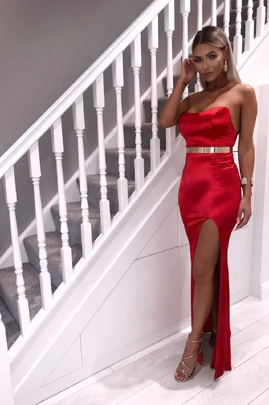 Versace Cherry Red Gold Belted Slinky Satin Thigh Slit Maxi Dress Fashionable High-Waist Maxi Dress Versace Cherry Red Gold Belted Slinky Satin Thigh Slit Maxi Dress Fashionable High-Waist Maxi Dress