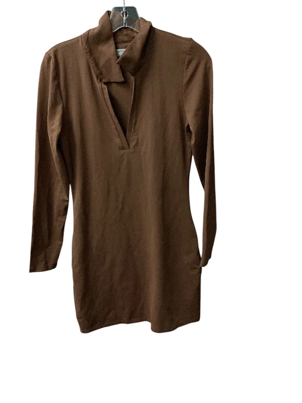 Dress Casual Short By Babaton In Brown, Size: L