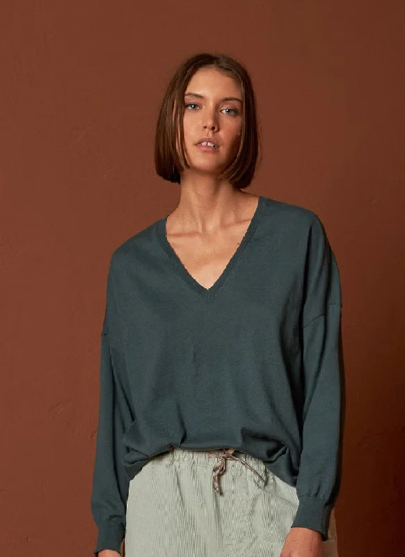 Indi & Cold Sophie Cotton V-Neck Sweater Zippered Buttoned Snapped