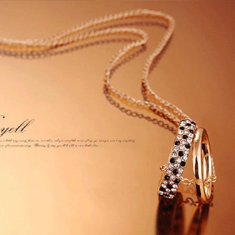 Item Black White Leopard Diamond Double Ring Necklace Alloy Ring Sweater Chain Clothing Accessories Long Sweater Short Sweater Cropped Sweater Item Black White Leopard Diamond Double Ring Necklace Alloy Ring Sweater Chain Clothing Accessories Long Sweater Short Sweater Cropped Sweater
