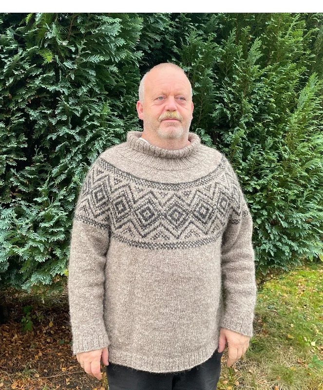 Jannik Icelandic Beige sweater - Knitting Kit Lightweight Heavyweight Midweight