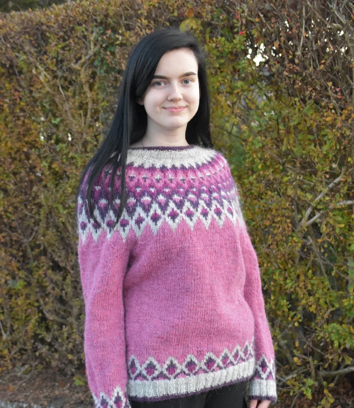 Olava Lettlopi Pink Wool sweater - Knitting Kit Layered Multi-layer Single Layer