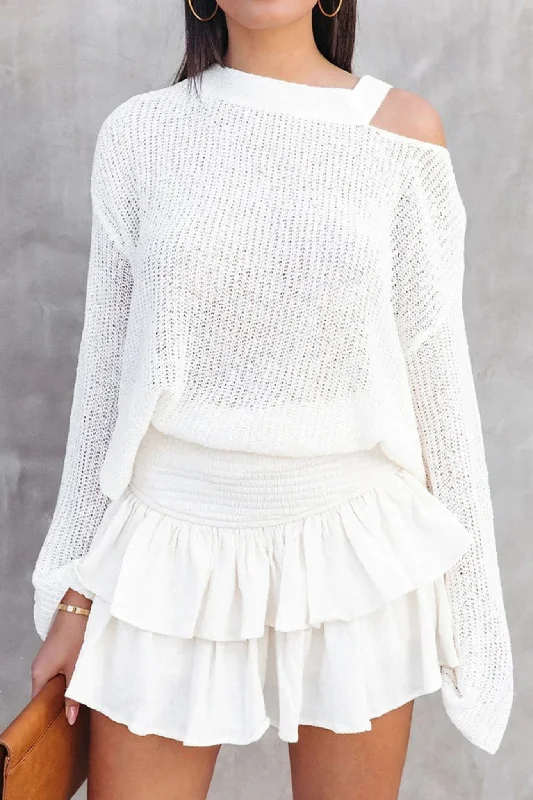 The Paige Skirt in White pleated skirt texture