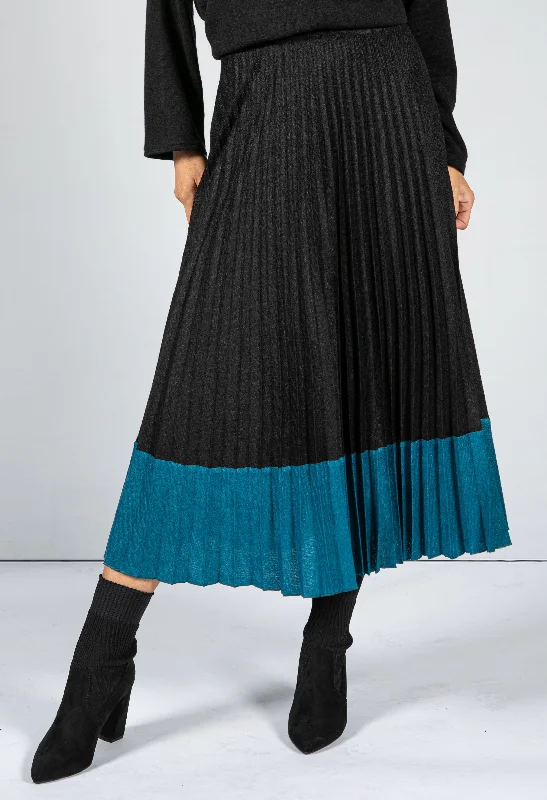 Soft Feel Fine Knit Pleated Skirt in Black & Teal pleated skirt texture